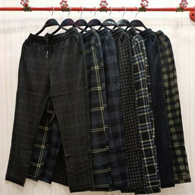 Celana wanita Tartan Pants
