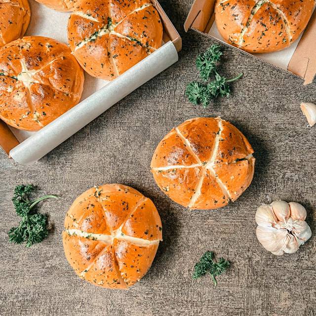 

Korean Cream Cheese Garlic Bread