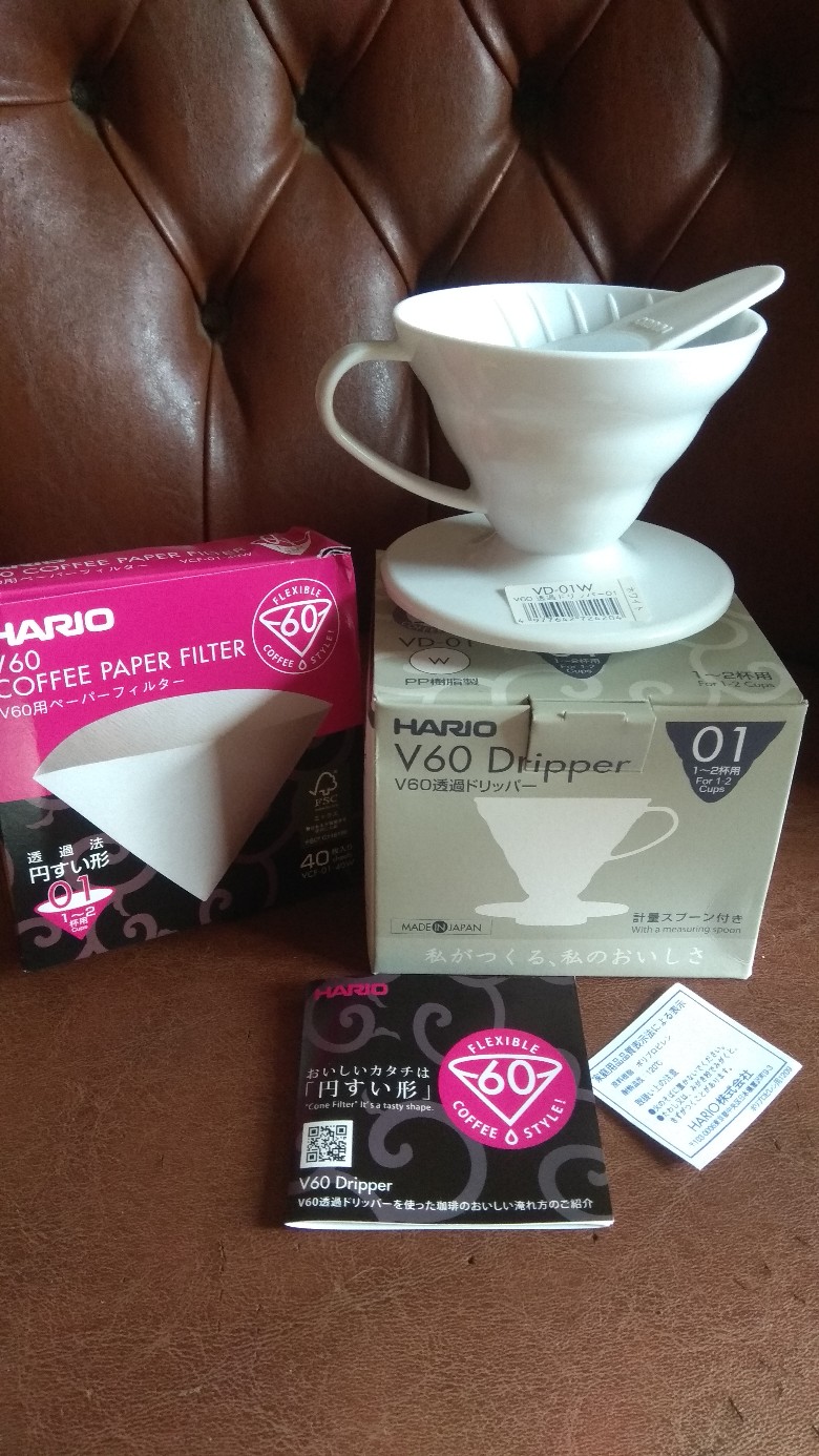 Hario Set V60 Coffee Dripper 01 White & Paper 01 White Isi 40