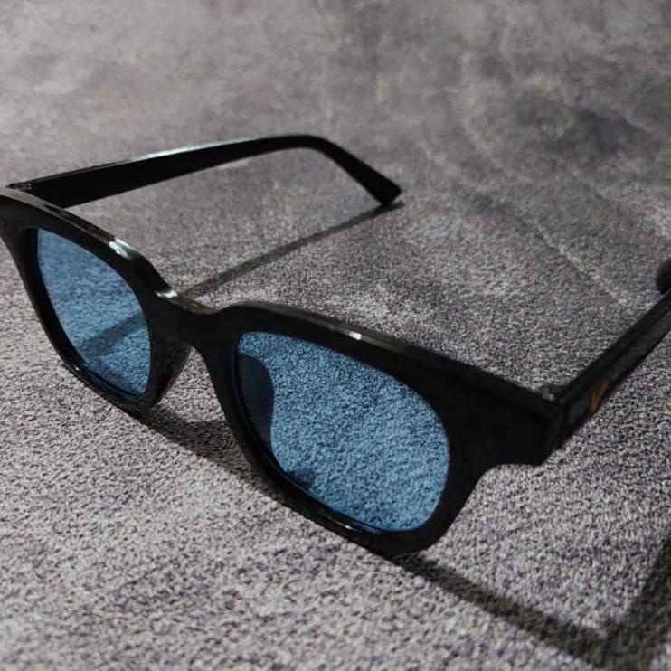 Tren Kekinian.. KACAMATA VINCENT SUNGLASSES - BLACK BLUE
