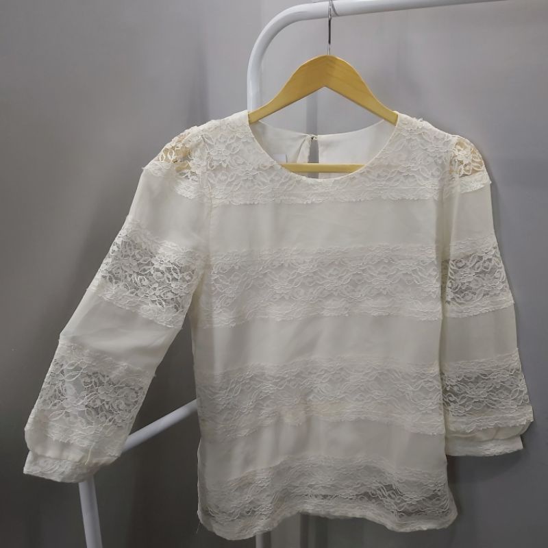 Atasan blouse Korea sisa import murah