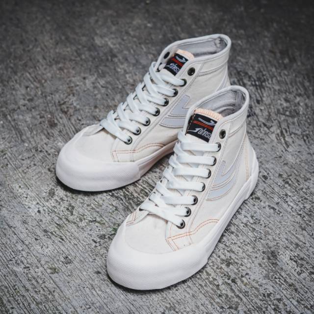Sepatu Johnson Galaxy Pro Milky Highcut