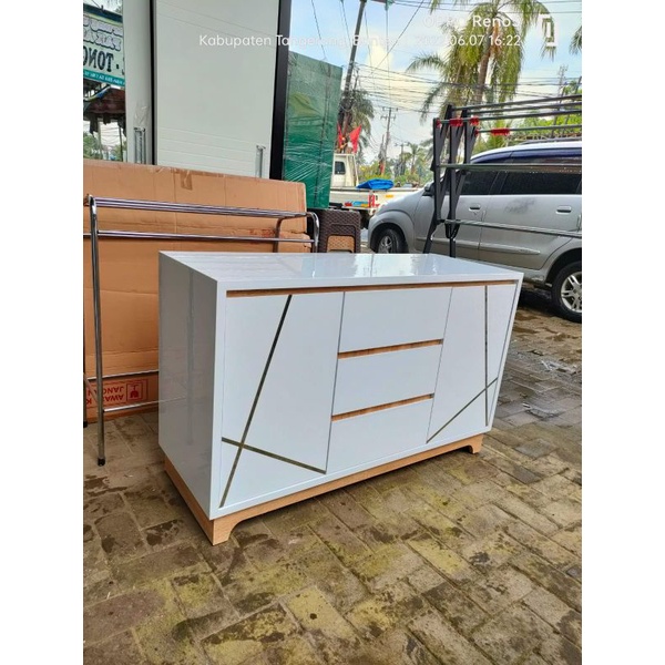 credensa tv / buffet tv / rak tv minimalis