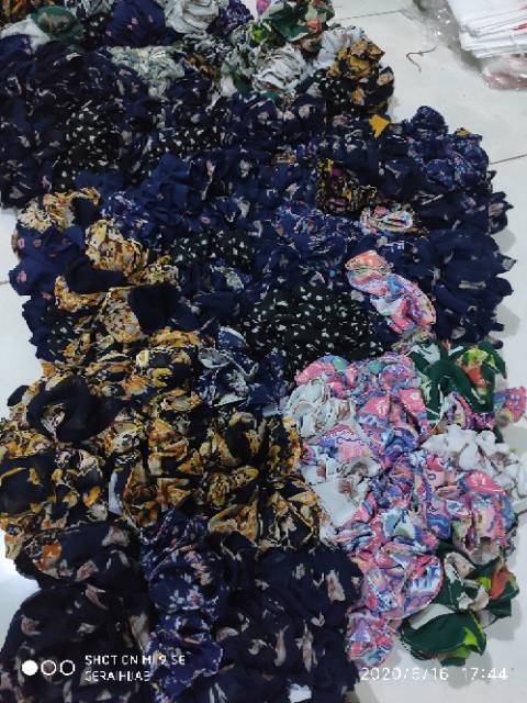 Scrunchie / ikat rambut / cemol