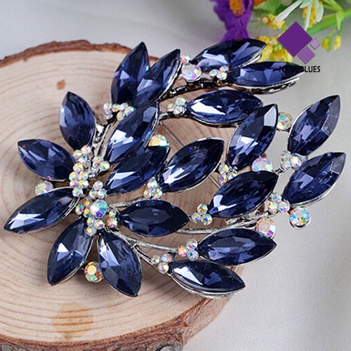 Bros Bentuk Bunga Sapphire Biru Bahan Zircon Alloy Untuk Wanita