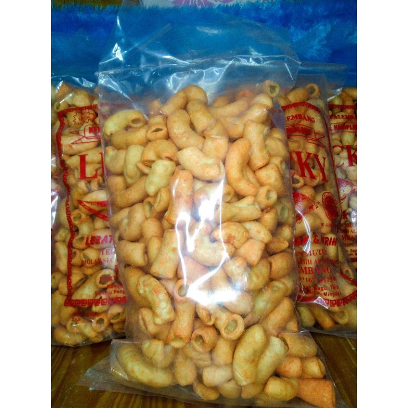 

Kerupuk Makaroni rasa Balado