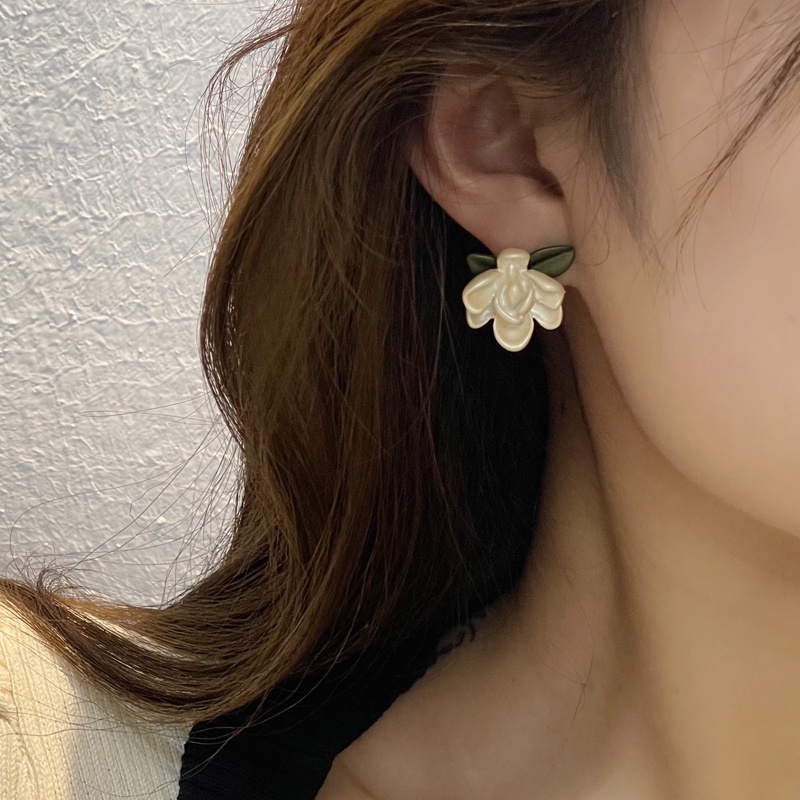 Anting Bunga Camellia Untuk Aksesoris