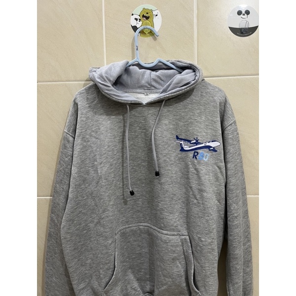 Preloved Hoodie Pesawat Habibie R80 Pria size S