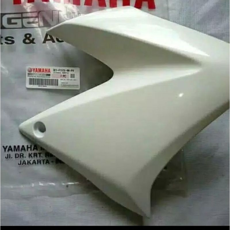 KUPING / SAYAP TANGKI KANAN VIXION OLD PUTIH ORIGINAL