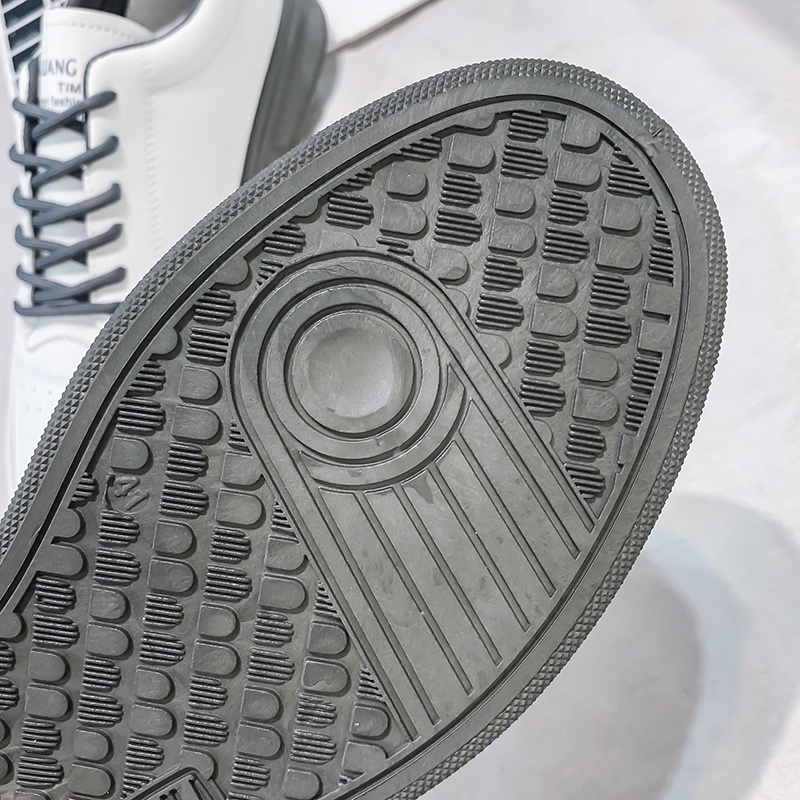 Mainland Sepatu Running Trendy Sepatu Pria Kerja Kuliah Sepatu Kasual KSC104