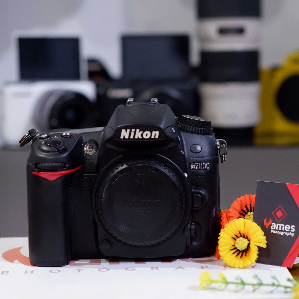 NIKON D7000 Body Only Kamera DSLR - Tanpa Lensa vg