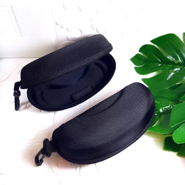 BOX KACAMATA/ HARD CASE/ tempat kacamata/tempat kacamata hitam/ tempat kacamata sporty