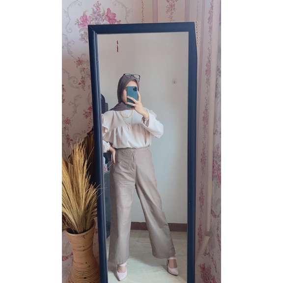 DAISY BLOUSE  BLOUSE KOREAN STYLE  BLOUSE WANITA  BLOUSE  ATASAN WANITA  ATASAN WANITA TERBARU  ATASAN WANITA BLOUSE  BLOUSE TANGAN BALON BLOUSE KEKINIAN L fit to Xl /Izdihaar_olshop