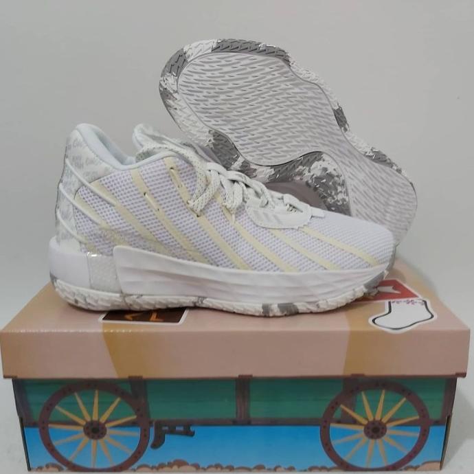 Sepatu Adidas Dame 7 White Grey-Sepatu Adidas-Sepatu Basket-Adidas Famozmart