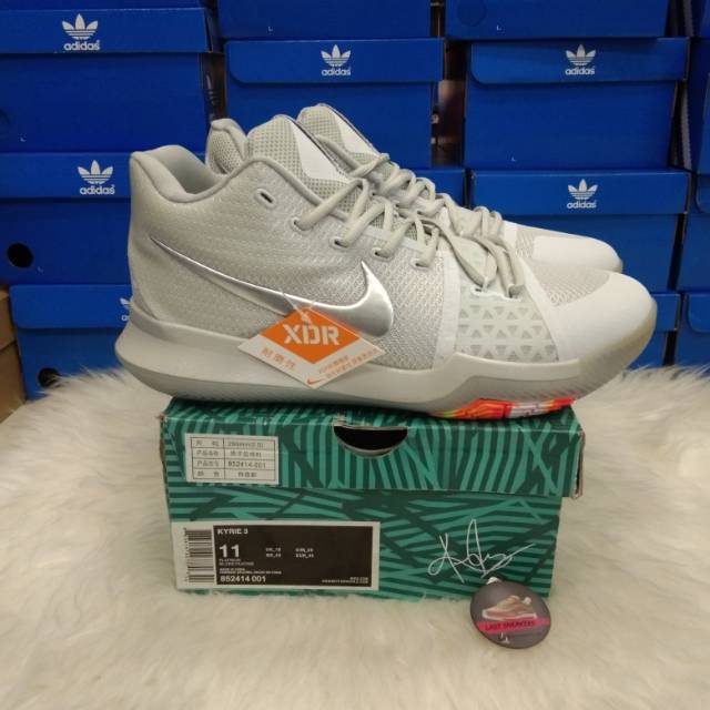 nike kyrie iii