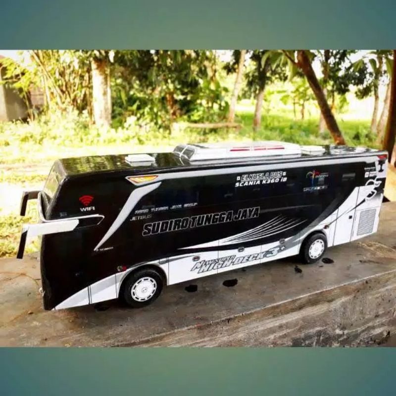 Erikcraft Miniatur Bus Sudiro Tungga Jaya  Miniatur Bis STJ Mobil Mainan Hadiah Anak