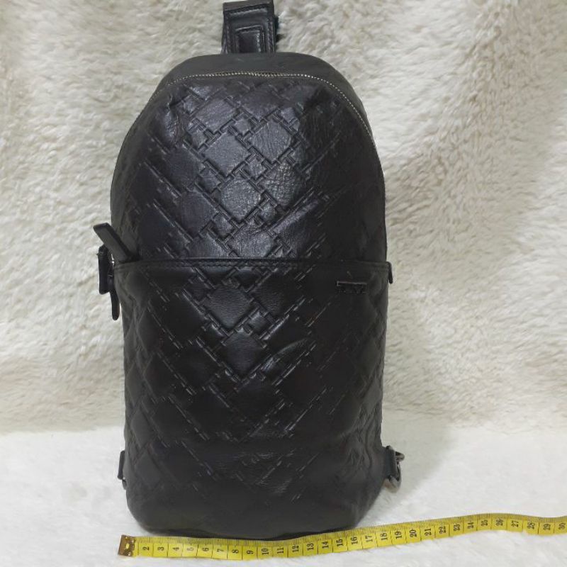 Tas Second / Preloved TUMI SLING, CROSS BODY