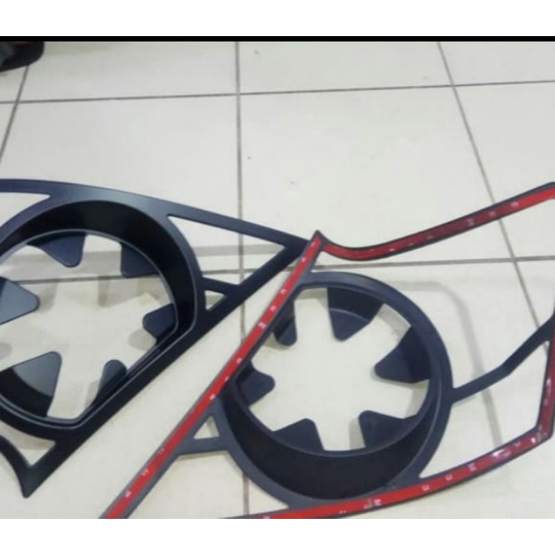 garnis lis lampu BRIO belakang