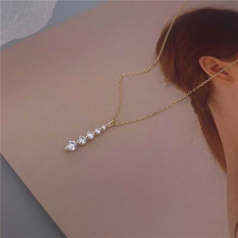 Kalung Liontin Kristal Zircon Bentuk Tetesan Air Gaya Korea Untuk Wanita