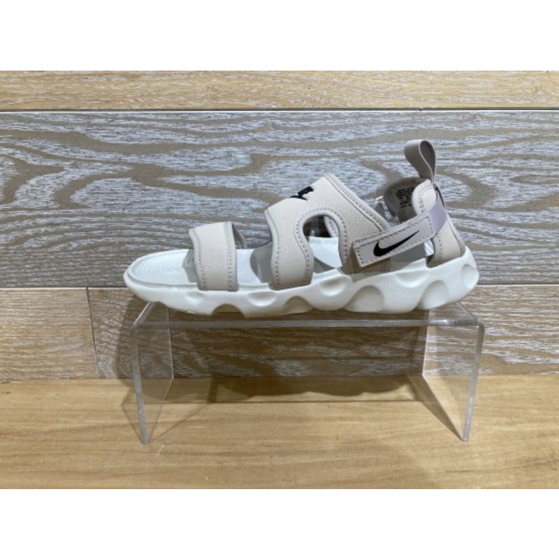 sandal nike owaysis