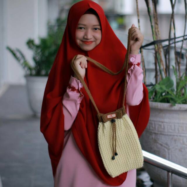 Tas Rajut SERUT MINI PUTIH TALI COKLAT Nabellvabag