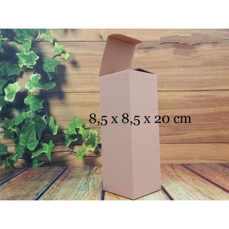 

kardus/box 8,5x8,5x20cm ..die cut