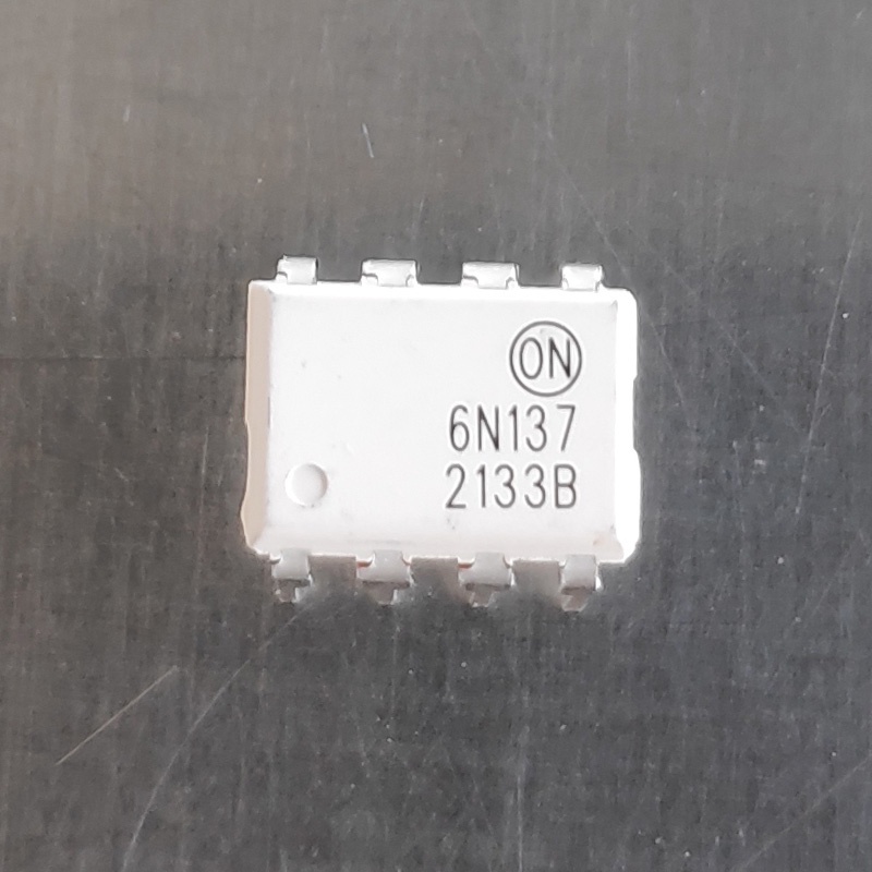 IC 6N137 ON INTEGRATED CIRCUIT 6N137M TIPE DIP-8