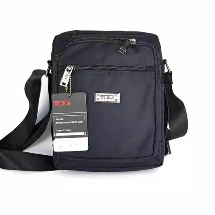 Tas Selempang Tumi