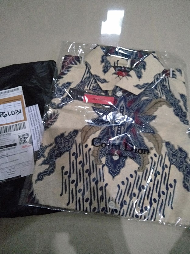 Kemeja Batik Pria Slim Fit Colindion Batik Solo Cbs725