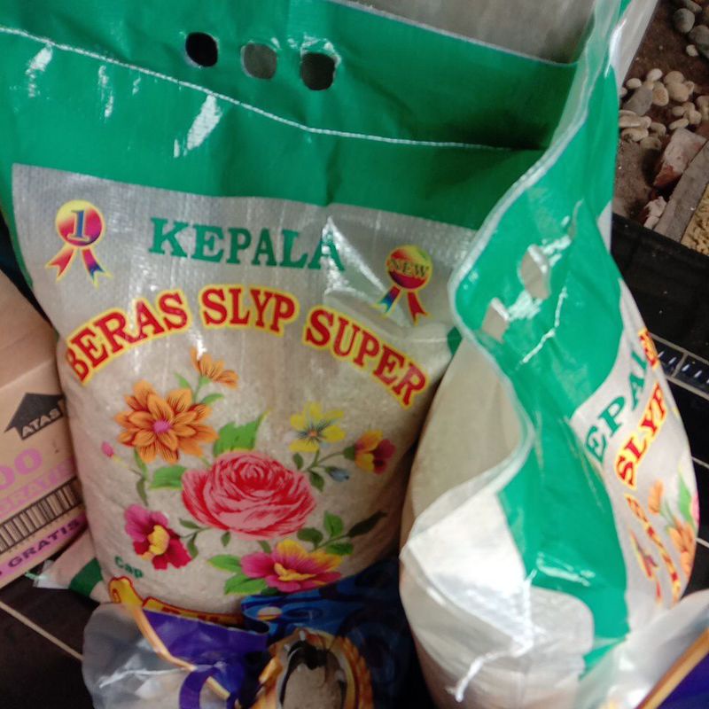 

beras hasil giling sendiri pulen dan enak berat 10kg