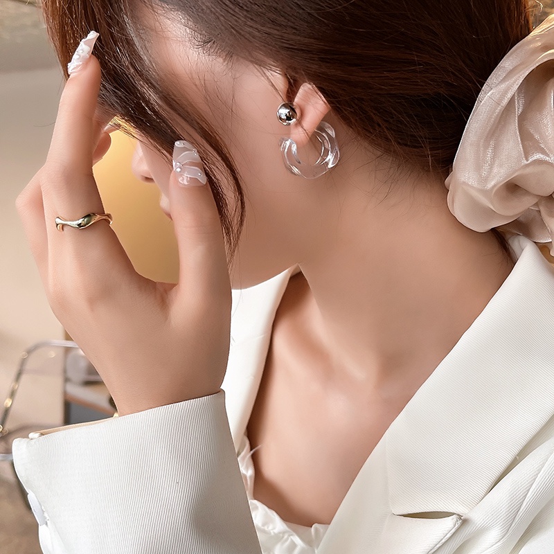 Silvery metal ball acrylic Transparan Huruf C Anting lady Korea