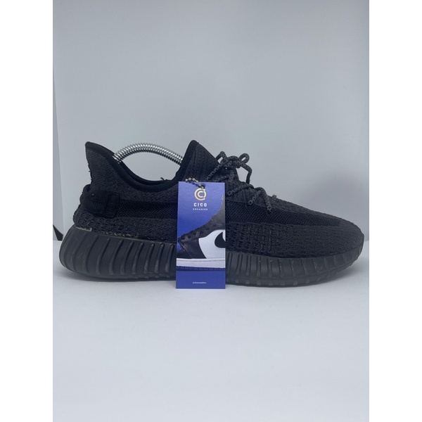 Yeezy Black 350 V2