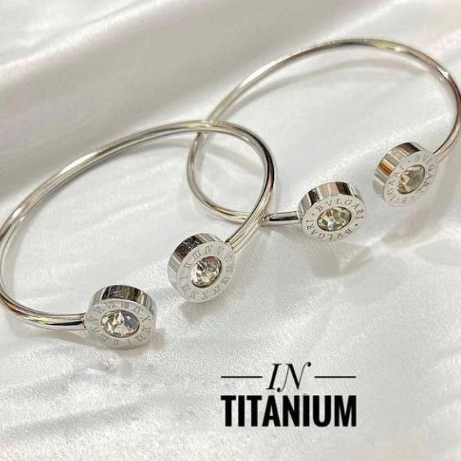 Titanium Gelang Wanita Silver B33339