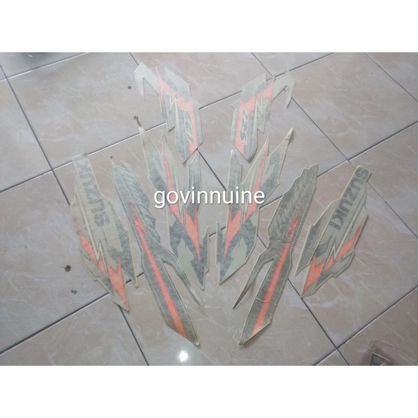 striping stiker sticker lis suzuki thunder 2008 2007 hitam silfer silver original