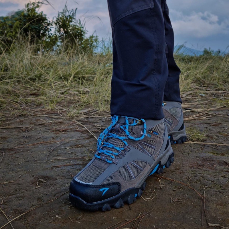 Sepatu Gunung SNTA TEX Hiking Women Series 611