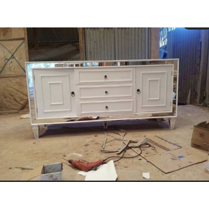 Nakas Ruangan Kombinasi kaca