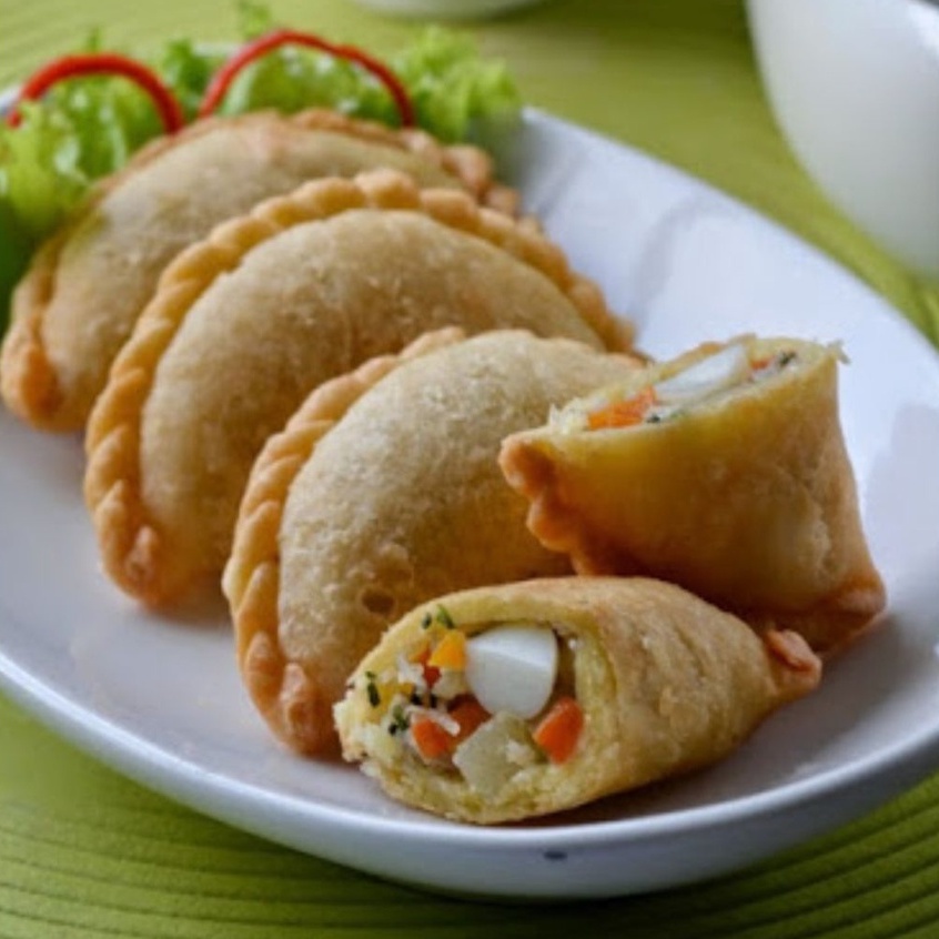 

Pastel Isi Sayur + Telur Rebus / Pastel Sayur