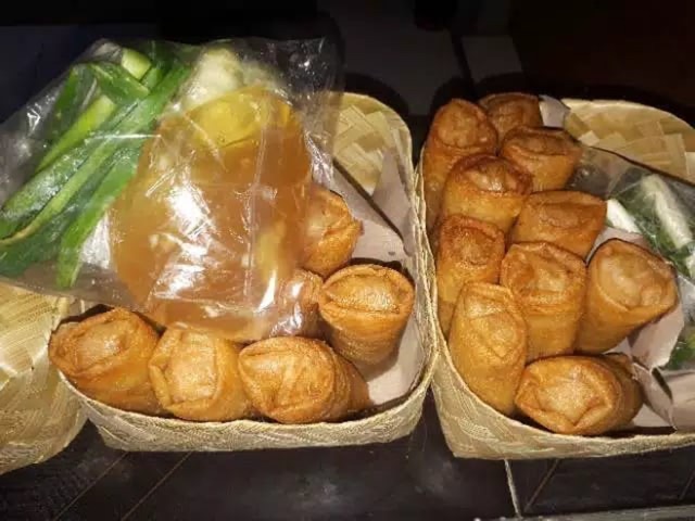 

Lumpia ORI rebung dan telur frozen kemasan vacum