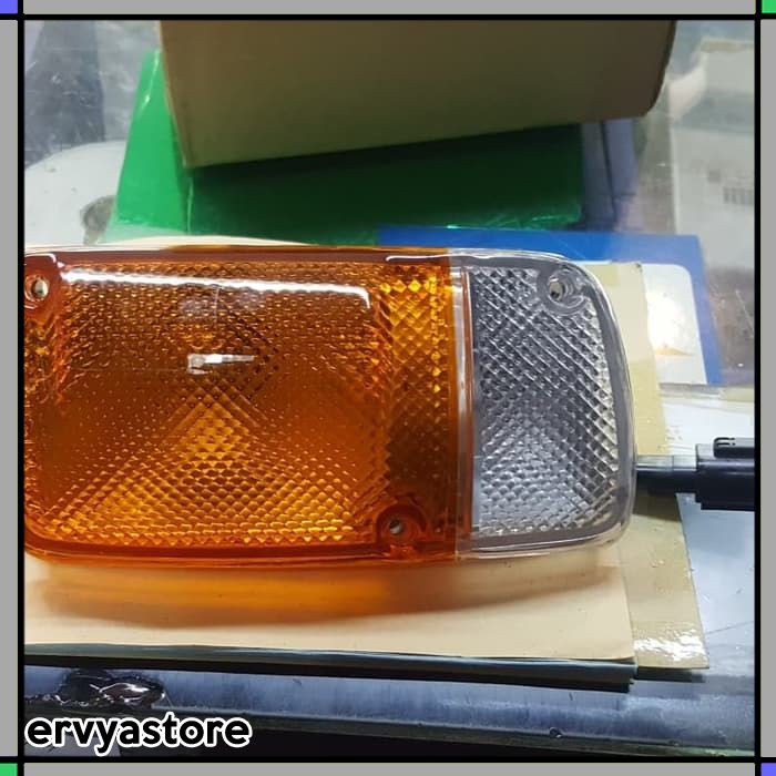 Lampu sen corner lamp Nissan patrol Y60 KTTOEM