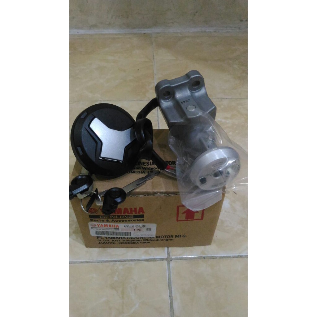 KUNCI KONTAK 2DP + TUTUP TANGKI YAMAHA NMAX / 2DP-XH252-00 ORIGINAL