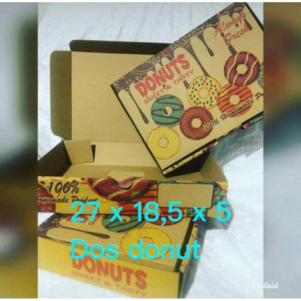 

Kardus souvenir/kue/donat/brownies/murah/tebal/kado