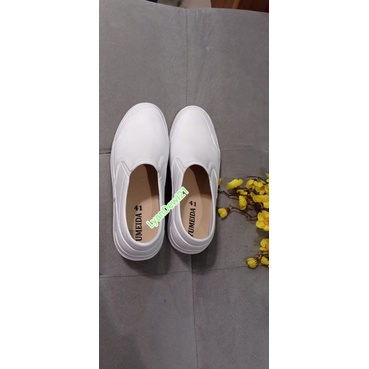 Sepatu Karet Putih Yumeida