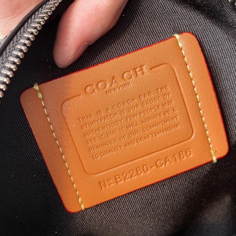 Coach Gotham Duffle 24 in Signature Canvas (CA186)