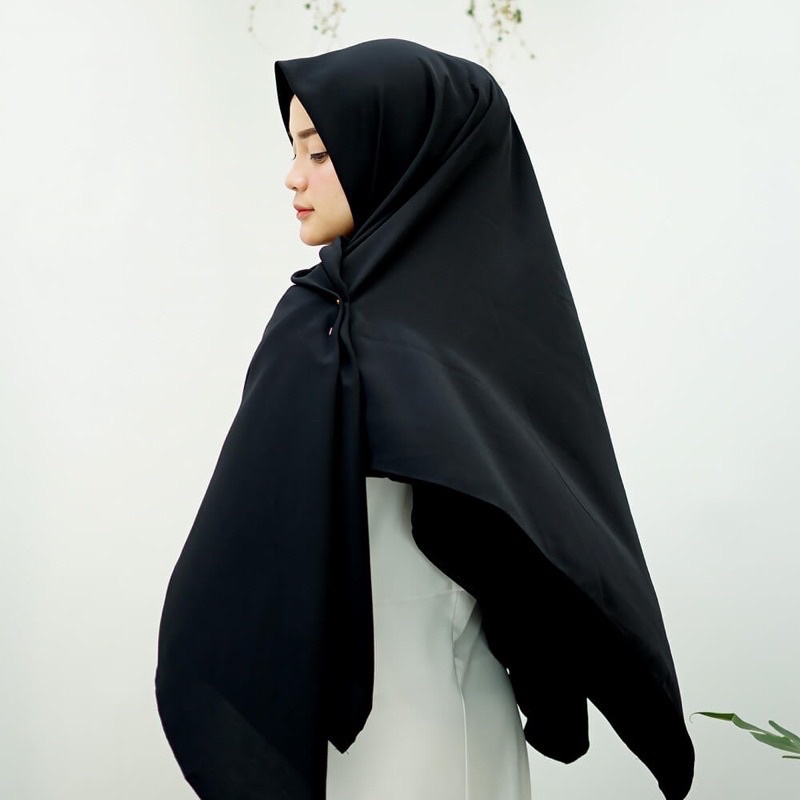 jilbab segiempat wolpeach Hitam / segiempat wolfis Hitam / wolfis segiempat Hitam / 120X120 / Hijab 