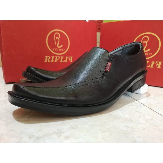 Sepatu pantofel pria kulit asli sepatu kerja formal