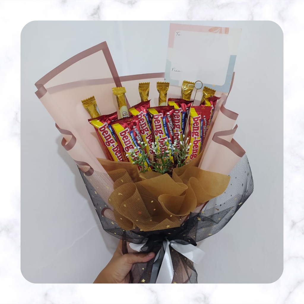

Snack bouquet 7 pcs bengbeng, 6 pcs chocolatos with artificial flower