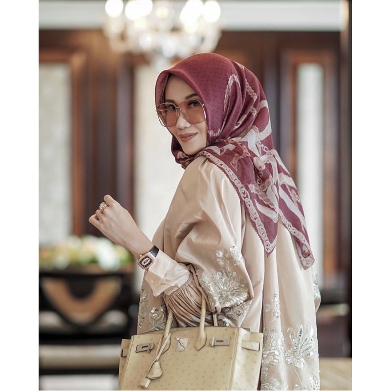 buttonscarves chain series in Ruby