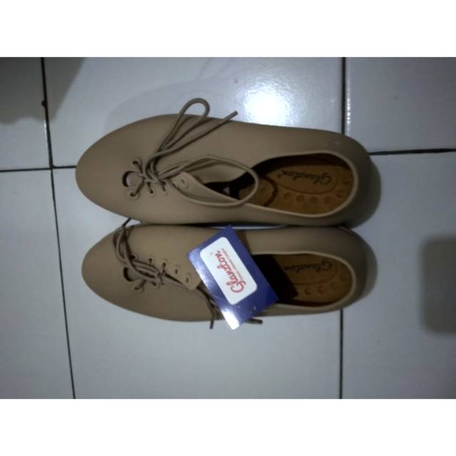 Sepatu jelly glanzton