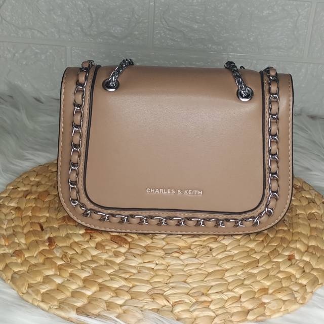 Tas import charles & keith