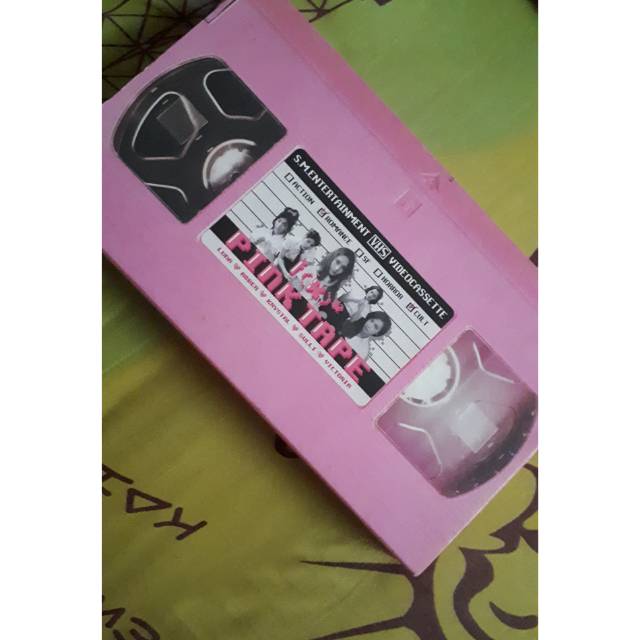 f(x) Pink Tape album